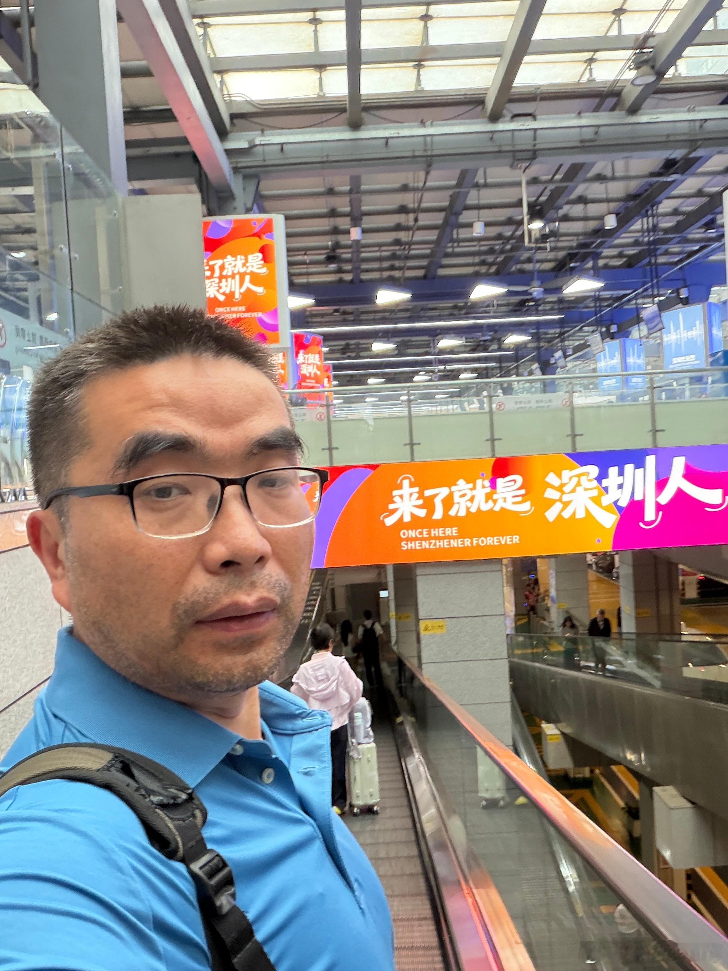 2C业务看 人头数（增长，留存）和人均价值； 2B业务看市场容量，市场份额，定价