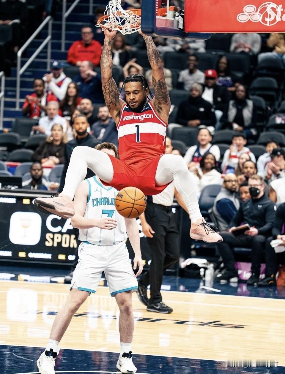 “白魔”惠特莫尔在奇才过得并不好，不知他是否后悔执意离开火箭！

惠特莫尔一直不