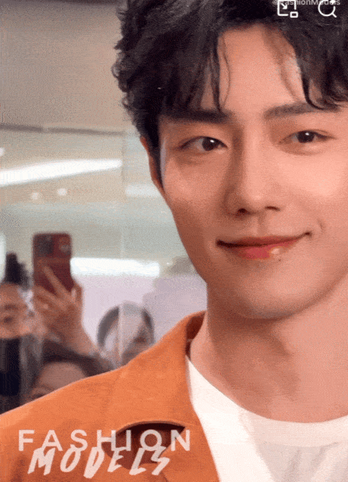 肖战生图都好看成这样，三部电影一个比一个黑粉厚，是时候有位导演发现肖战美的特质，