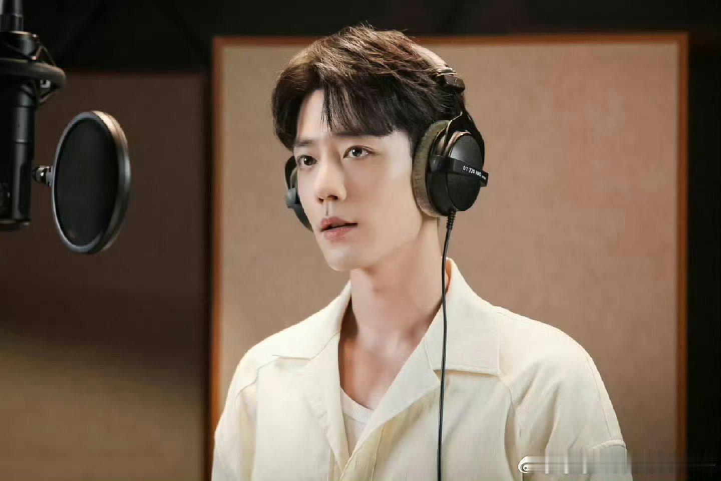 肖战十日终焉发言肖战演唱的《岁岁年年》 入围了 中国音乐家协会 公布“听见中国听