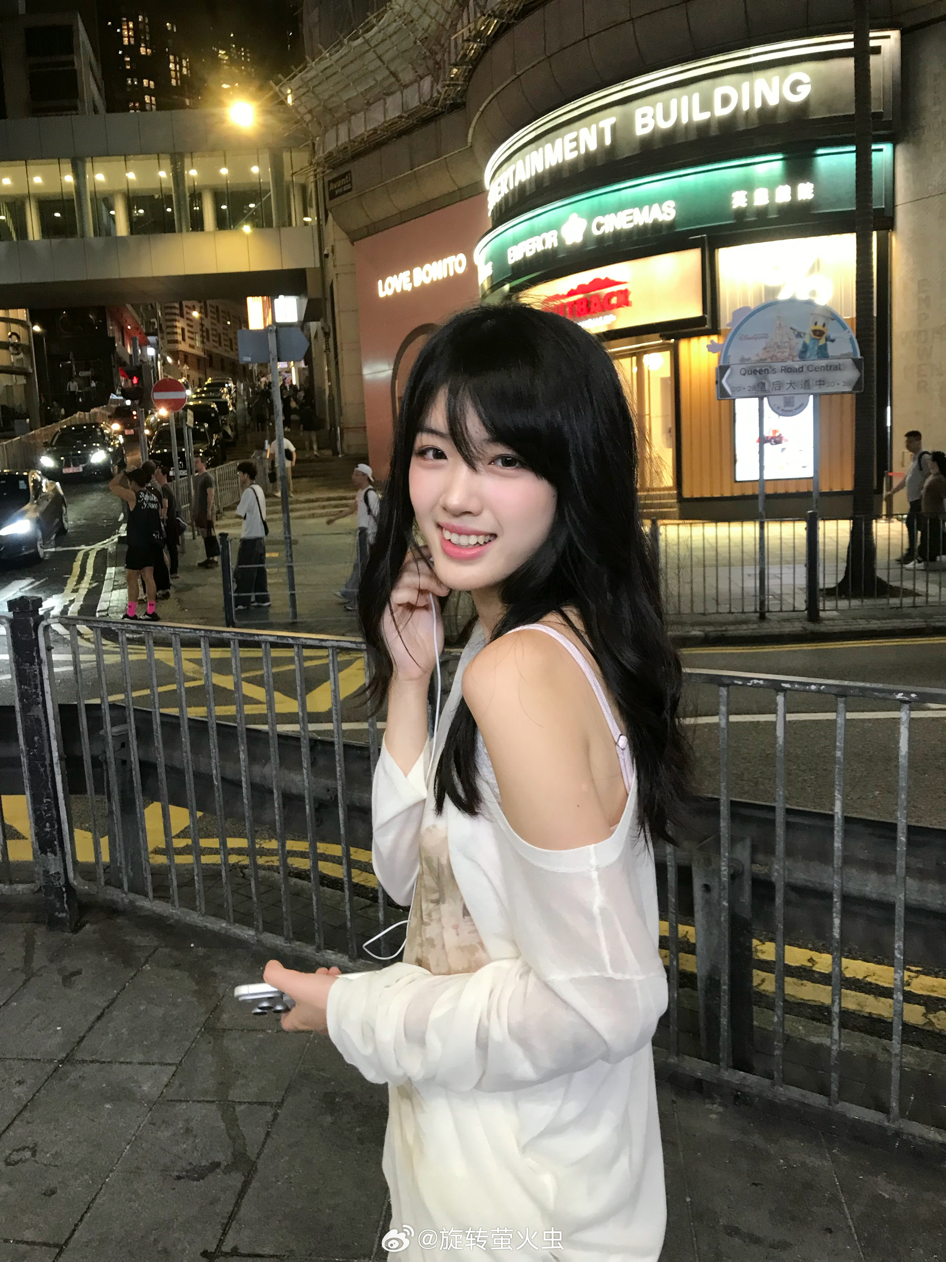 希望我坐的地方没有人尿过尿。 