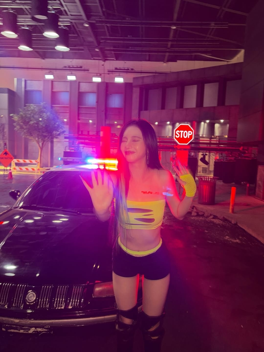来抓淫追的 