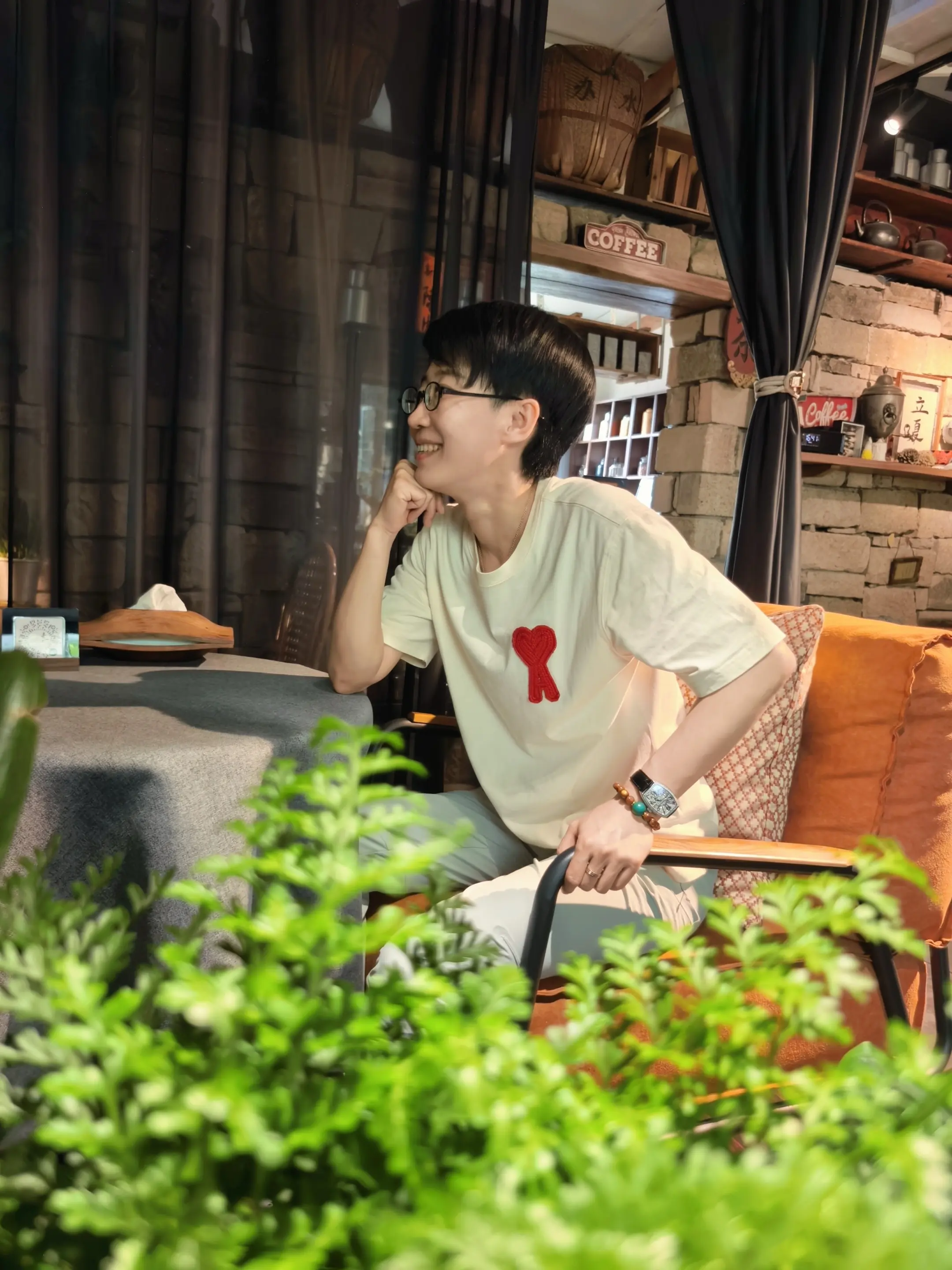 “活在别人的眼光里，是对自己的不尊重”