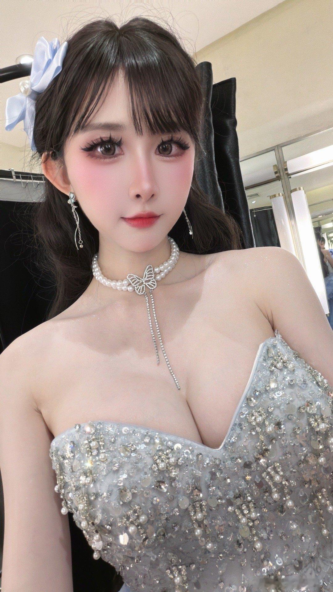 我的日常plog礼服 走了个毯儿～ 