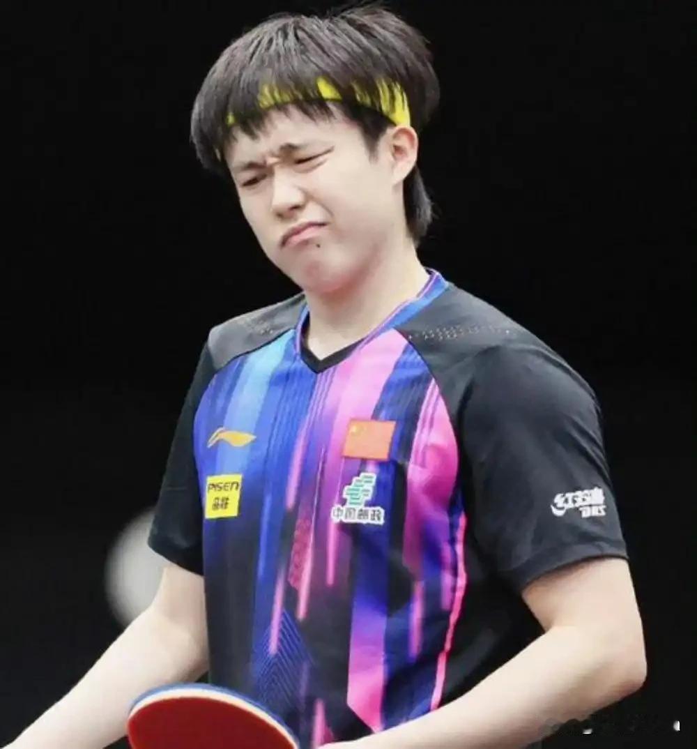 国乒男单前五仅剩独苗，世界第一王楚钦的领先优势正被迅速蚕食。
根据国际乒联于20