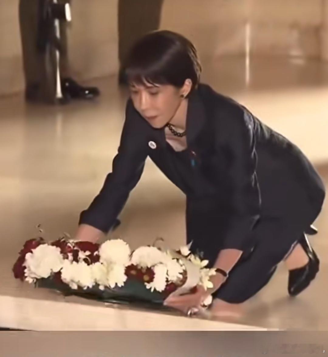 这个首相也跪了。这着实让人们吃了一惊。据不同的信源显示，这也让澳大利亚的官员吃了