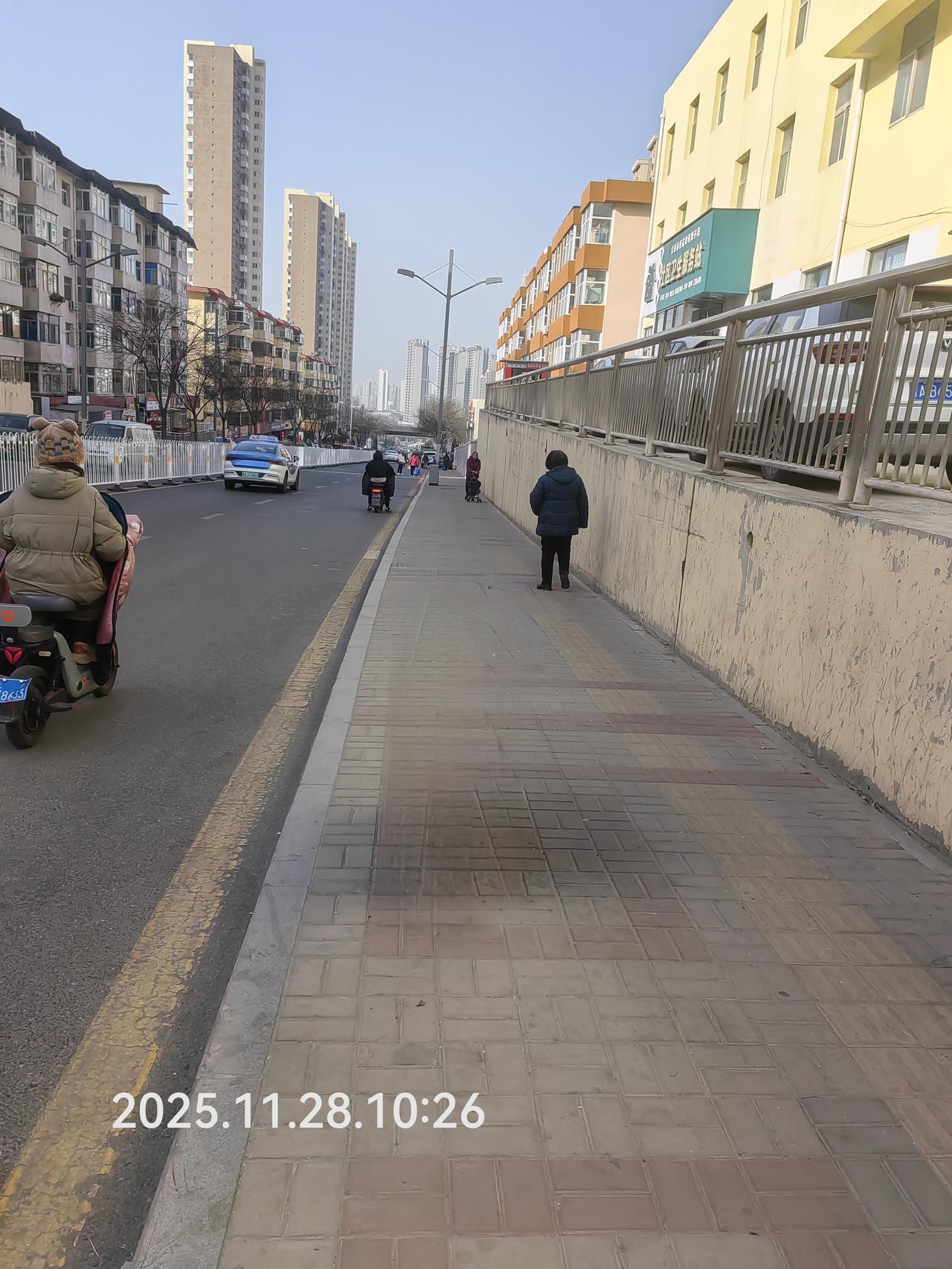 这些车都去哪了？是不是“严管”在起作用？

座标    太原市杏花岭区凯旋街；