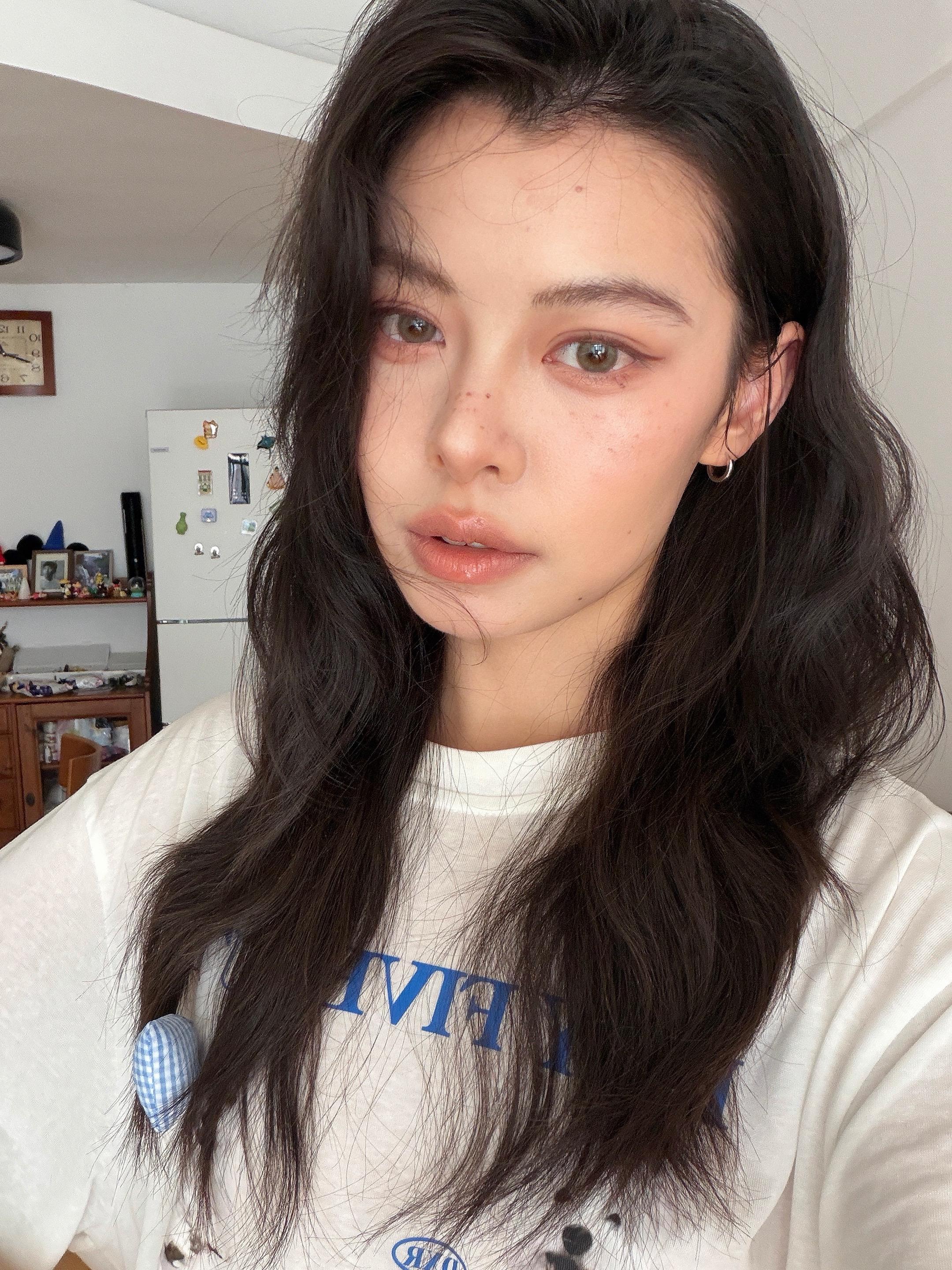 做模特几年 化妆还是偷师了不少