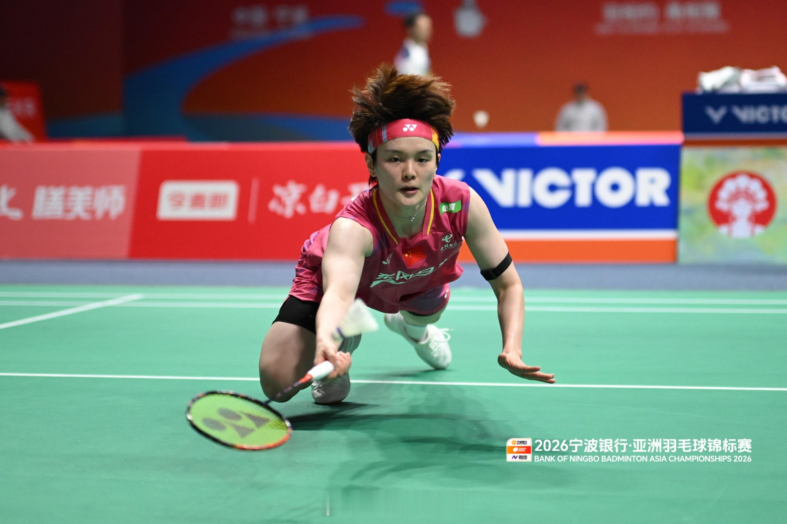 王祉怡：很享受赛后与球迷们的互动亚锦赛女单次轮，中国选手王祉怡以21:18和21