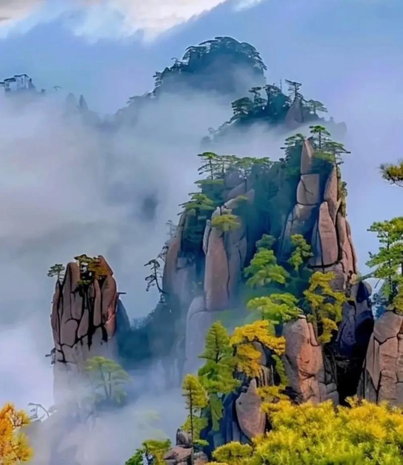 上联：云飘三山五岳；
下联：风刮十里八乡。
