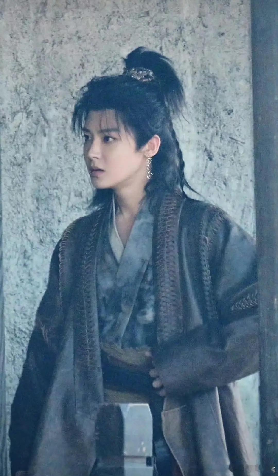 侯明昊碧血禅造型路透，有点像小鱼儿那种活泼人设？ 