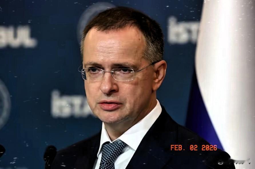 普京突然按下了能源轰炸的“暂停键”！很多人以为这是俄罗斯打不动了，或者是想给乌克