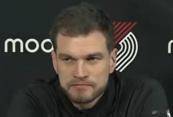 保持耐心！斯普利特谈杨瀚森只出场2分半钟：

“我们会根据不同的情况，让不同的球