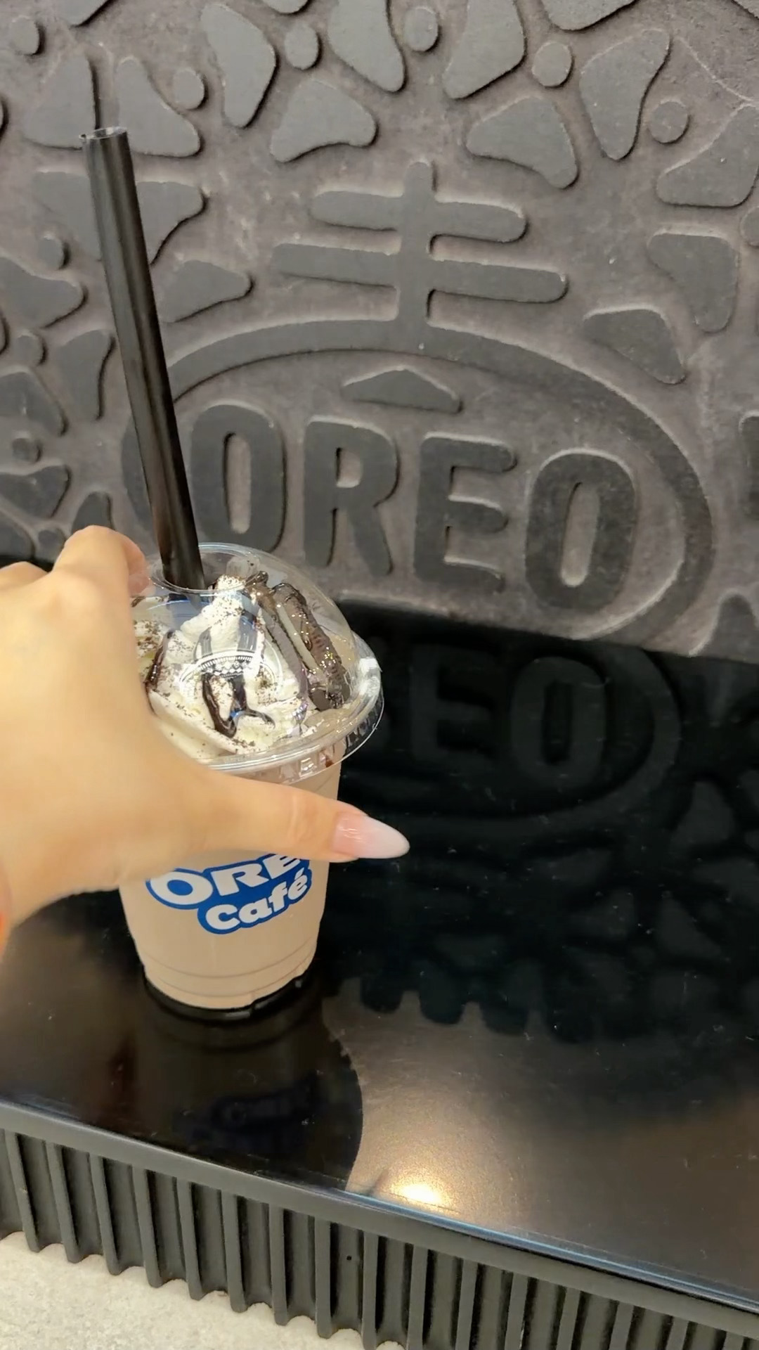 美国蜜雪冰城含糖量国外好像很多地方都这样…极其嗜甜🍩前几天在卡塔尔的多哈机场，