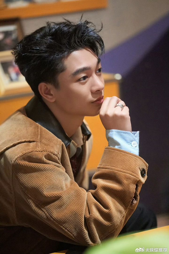 恋综群演日薪只有10块大侦探惊变七日大侦探 日薪10块钱已经很离谱了，还是恋综群