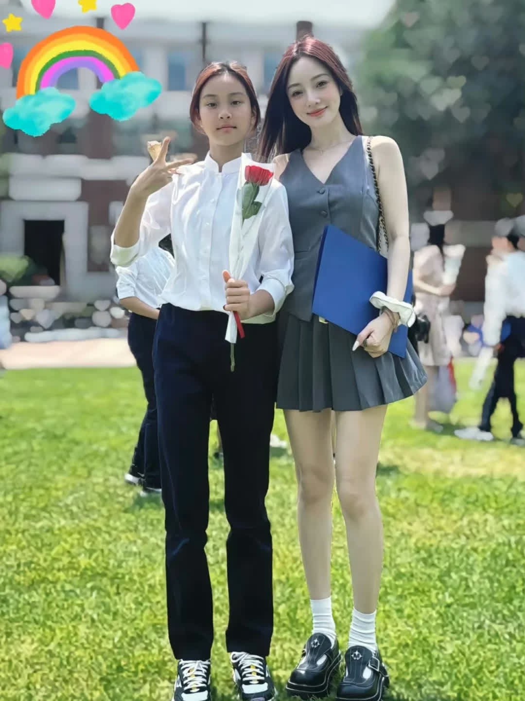 李小璐真的把甜馨养得很好  既是自己的女王👑，也是小公主👸 