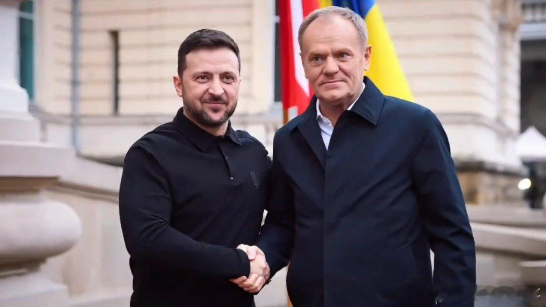 波兰总理图斯克表示，乌克兰领导层确实有决心追究腐败责任人的责任。他指出，若此类腐