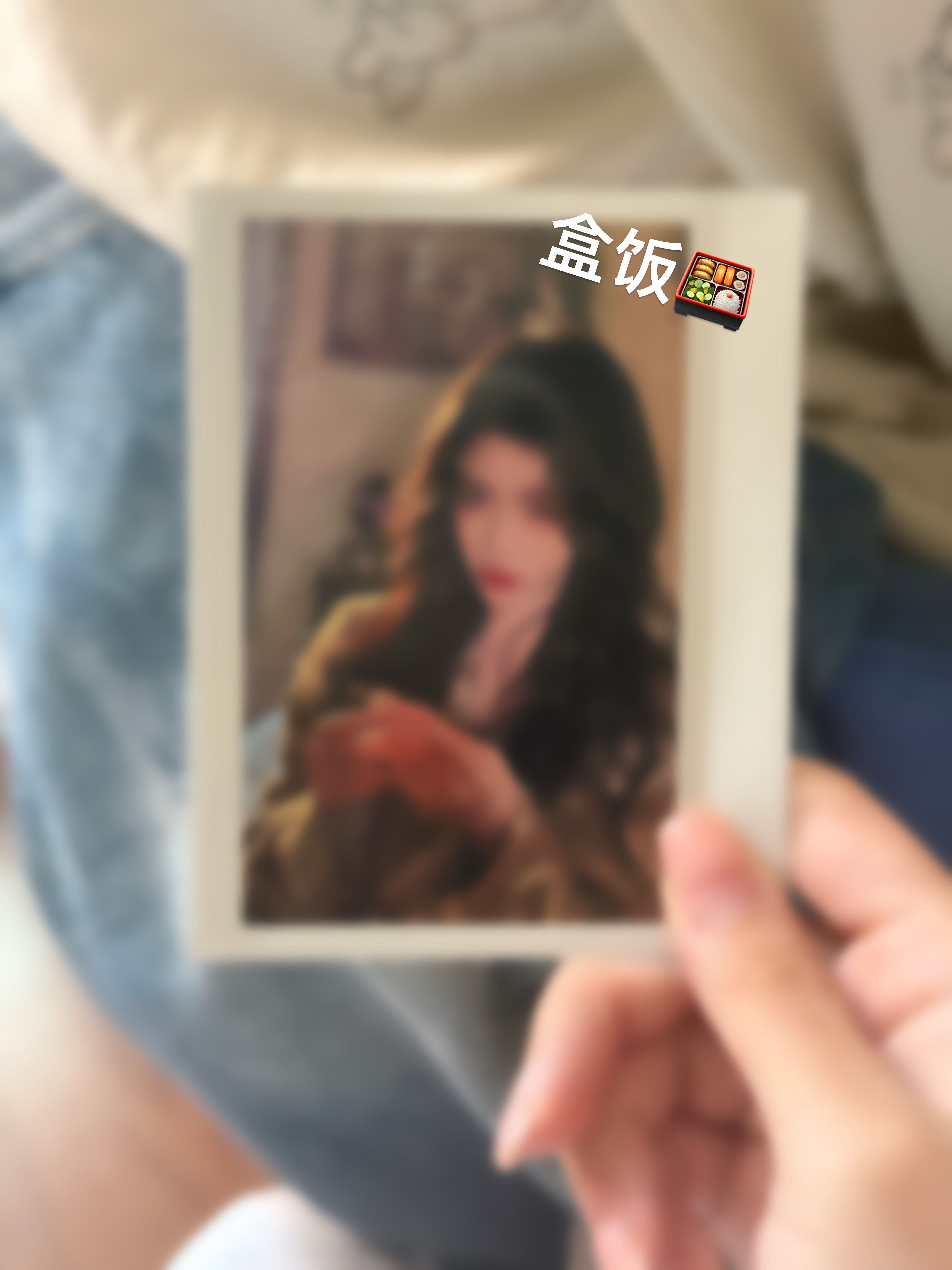 我不行了。。哈哈哈哈工作室还挺敷衍直接把编码印在图上打印下来了 