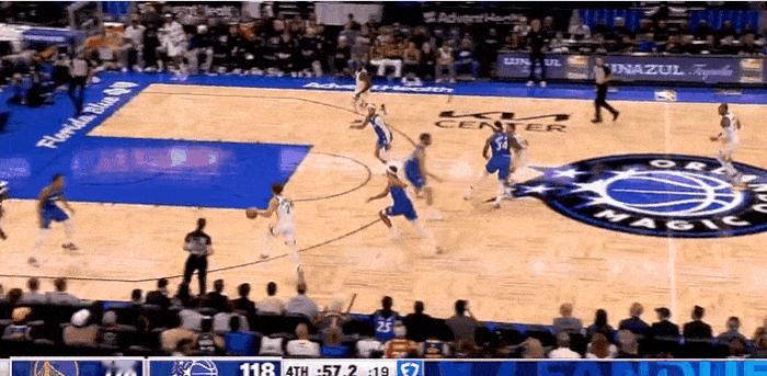 关键上篮被盖！波杰姆自信过头了！
在今天NAB常规赛勇士对阵魔术的第四节比赛最后