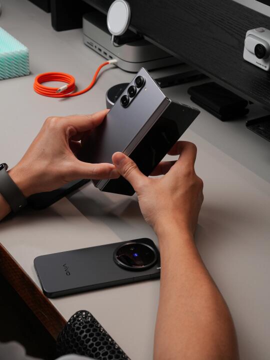 双机出门怎么选❓这三款热门手机怎么搭❓