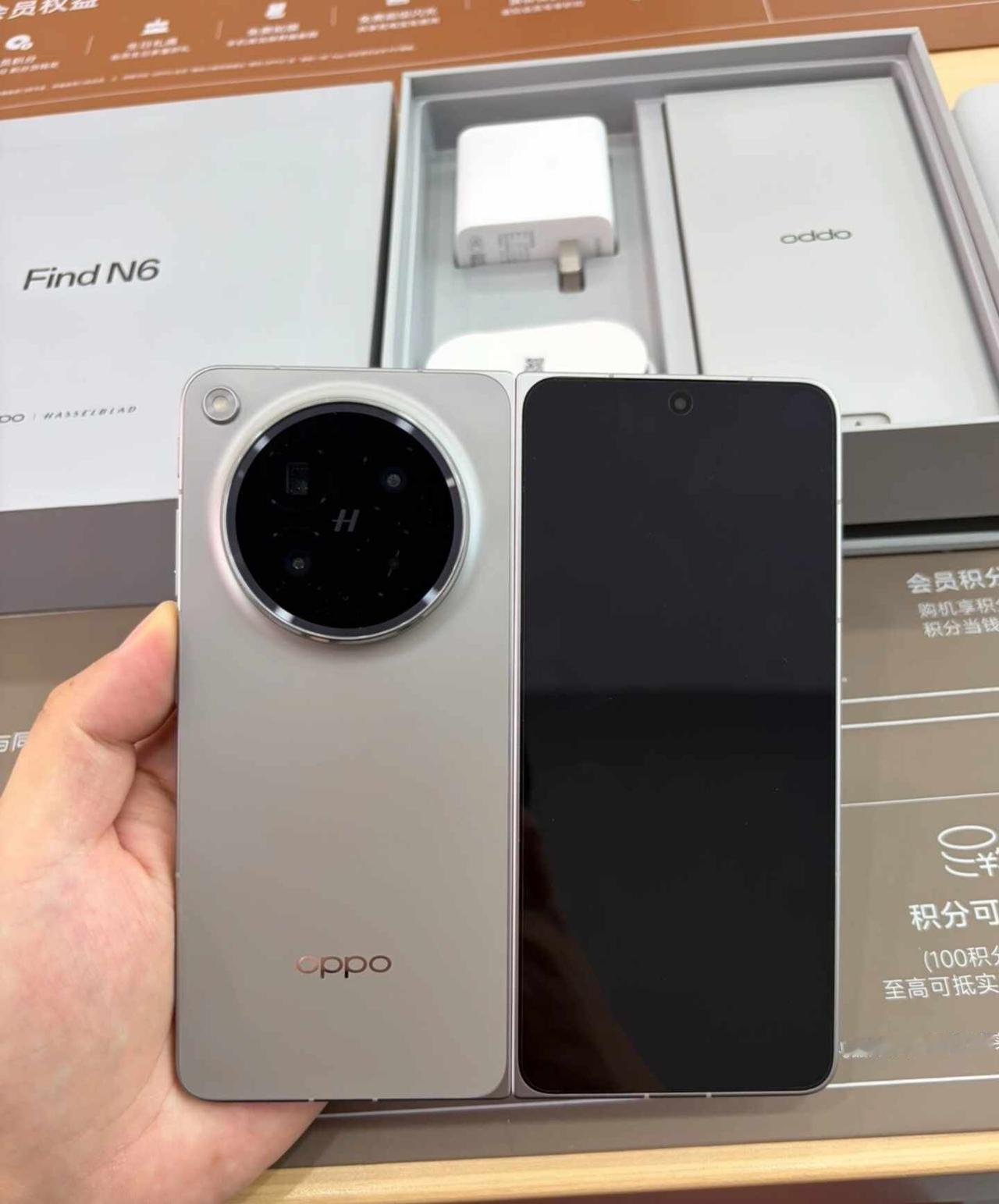 OPPO Find N6 16+512G钛色
全新oppo find n6钛色，