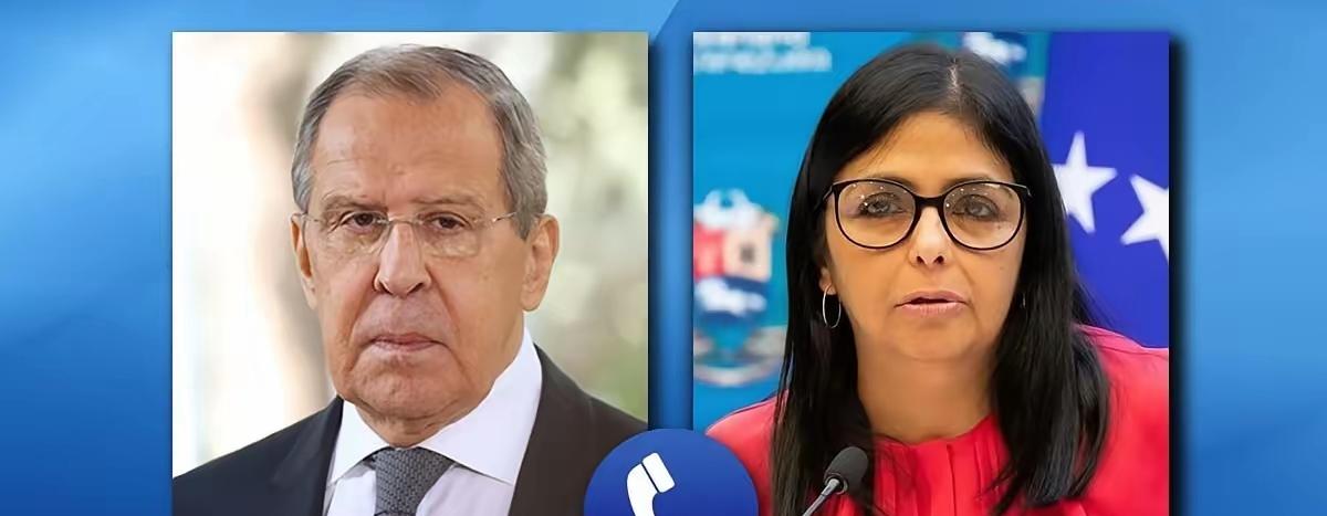 当地时间1月3日，俄罗斯外长拉夫罗夫与委内瑞拉副总统罗德里德斯通电话。拉夫罗夫称