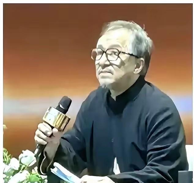 成龙女儿吴卓林设计海报赚1850万？
港媒曝成龙改遗嘱，父女隔空合作  
《尚气