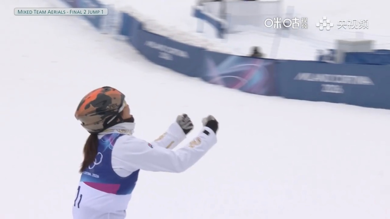徐梦桃第二跳96.59分 首跳受影响又如何？逆风翻盘式一跳！徐梦桃第二跳96.5
