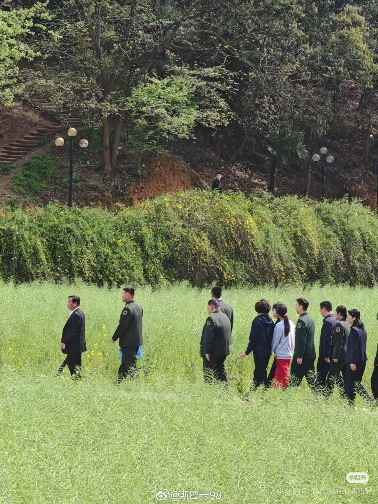 4月5日清明节，教员的后人来到韶山祭祖 