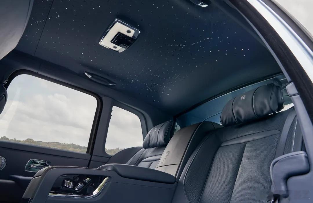 劳斯莱斯库里南SUV的第二代车型 这款全新超豪华SUV的原型车近期一直在斯堪的纳