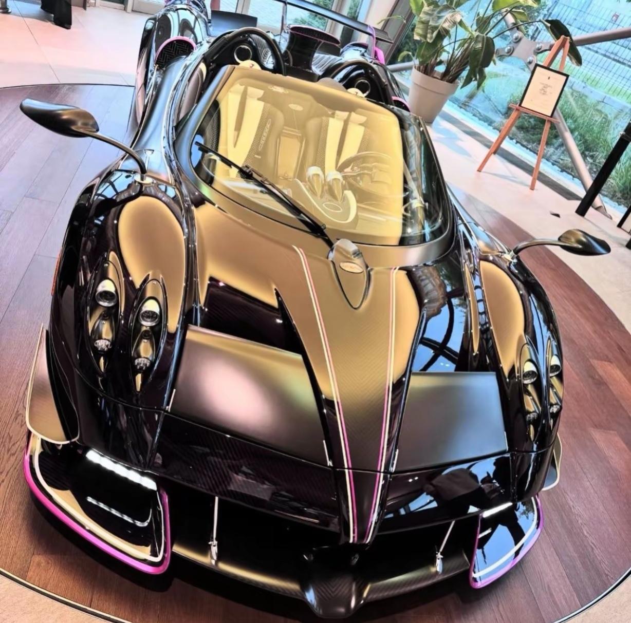 Pagani Huayra ZY1of1。最新的一台Huayra on...