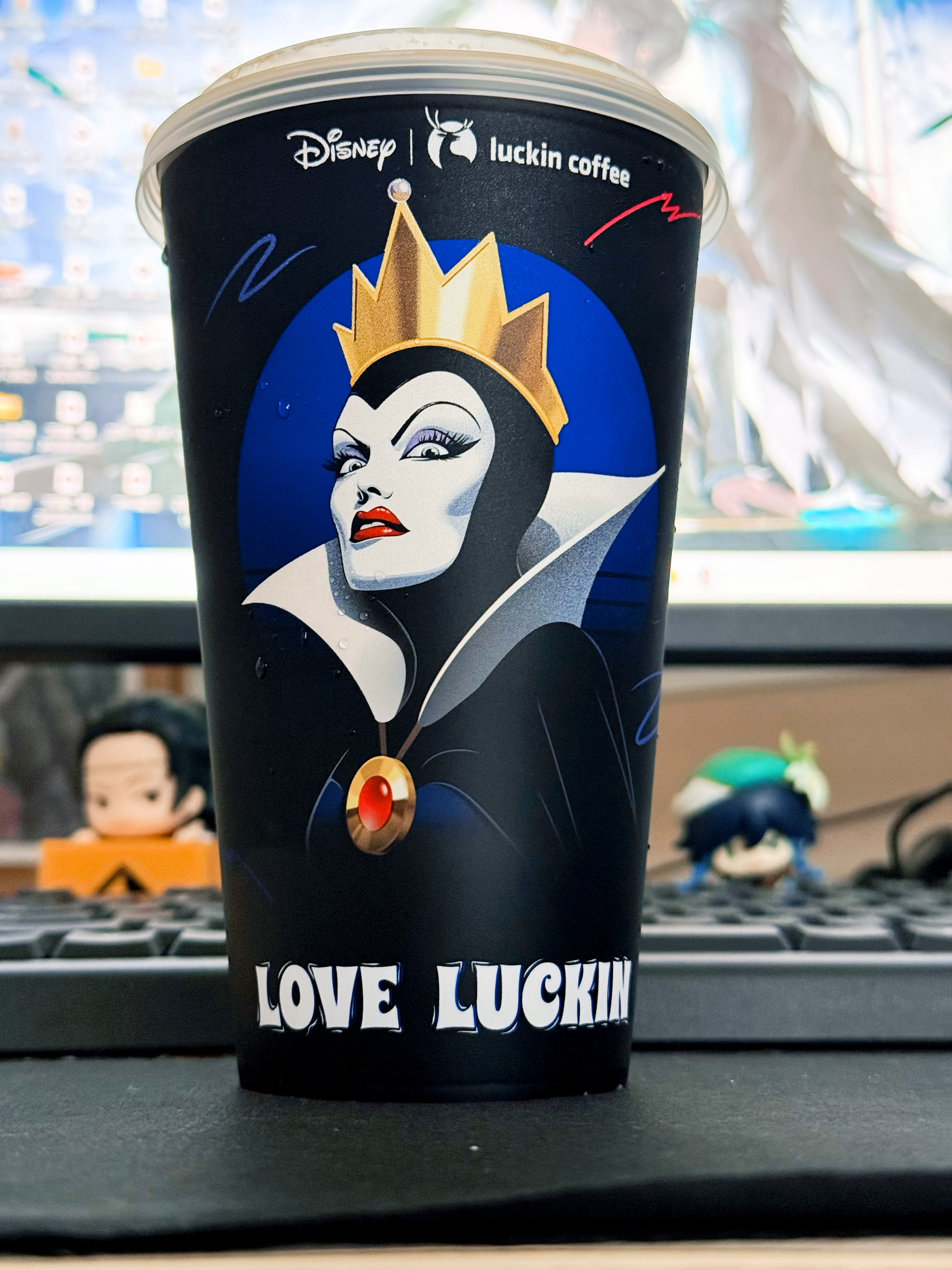 酷！哈哈哈哈哈从网上那个毒舌皇后开始喜欢反派现在看到毒皇后本体都觉得亲切了很多 