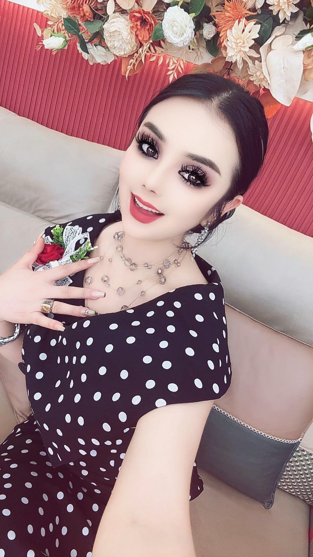 ئىشلار كۆڭلۈمگە كەلمەيدۇ ، ئەمما شۇ...