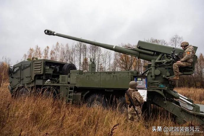 乌克兰国产自行火炮保有量相对较好
乌克兰国产2S22博赫达纳系列155毫米榴弹