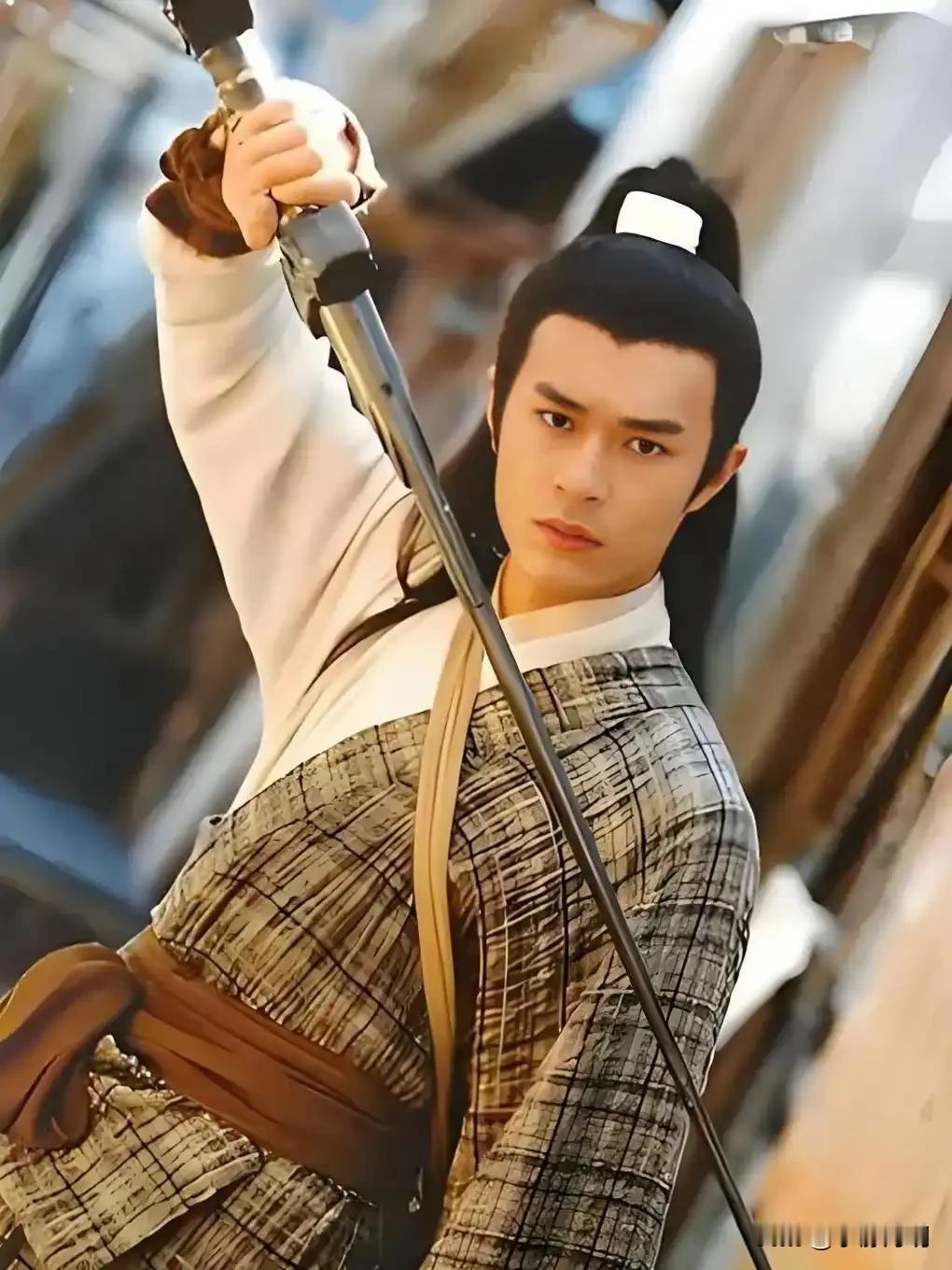 古天乐版杨过和黄晓明版杨过你更喜欢哪一个？
古天乐的杨过，英俊潇洒，玉树临风，简