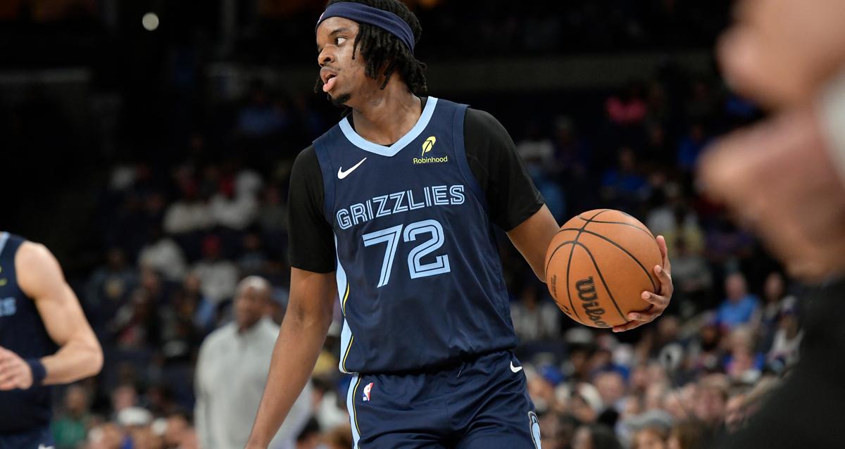 孟菲斯灰熊与前锋阿达马·巴尔签下第二份10天短合同。
这位身高2米01的锋线球员