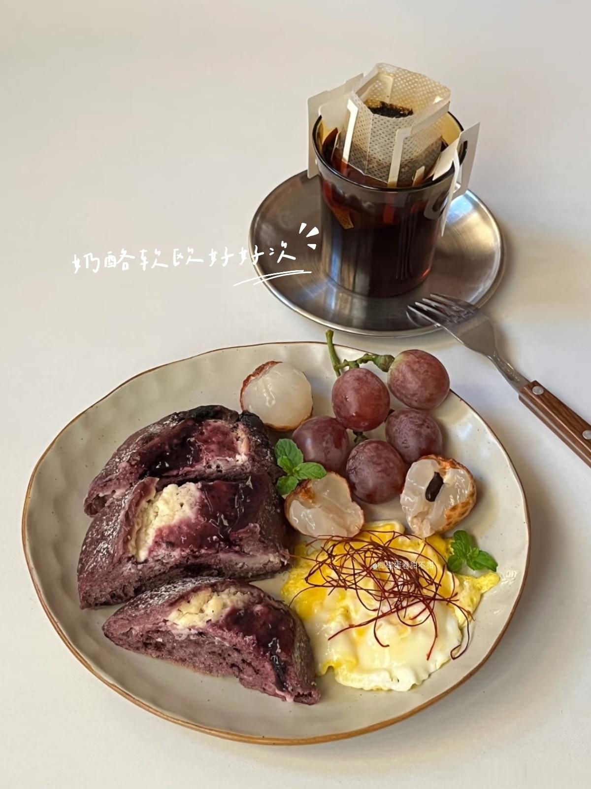 生活碎片🧩 自己做的早餐开启活力清晨🥪还有超好吃的牛肉饼饭🍱浪漫的厦门夜景