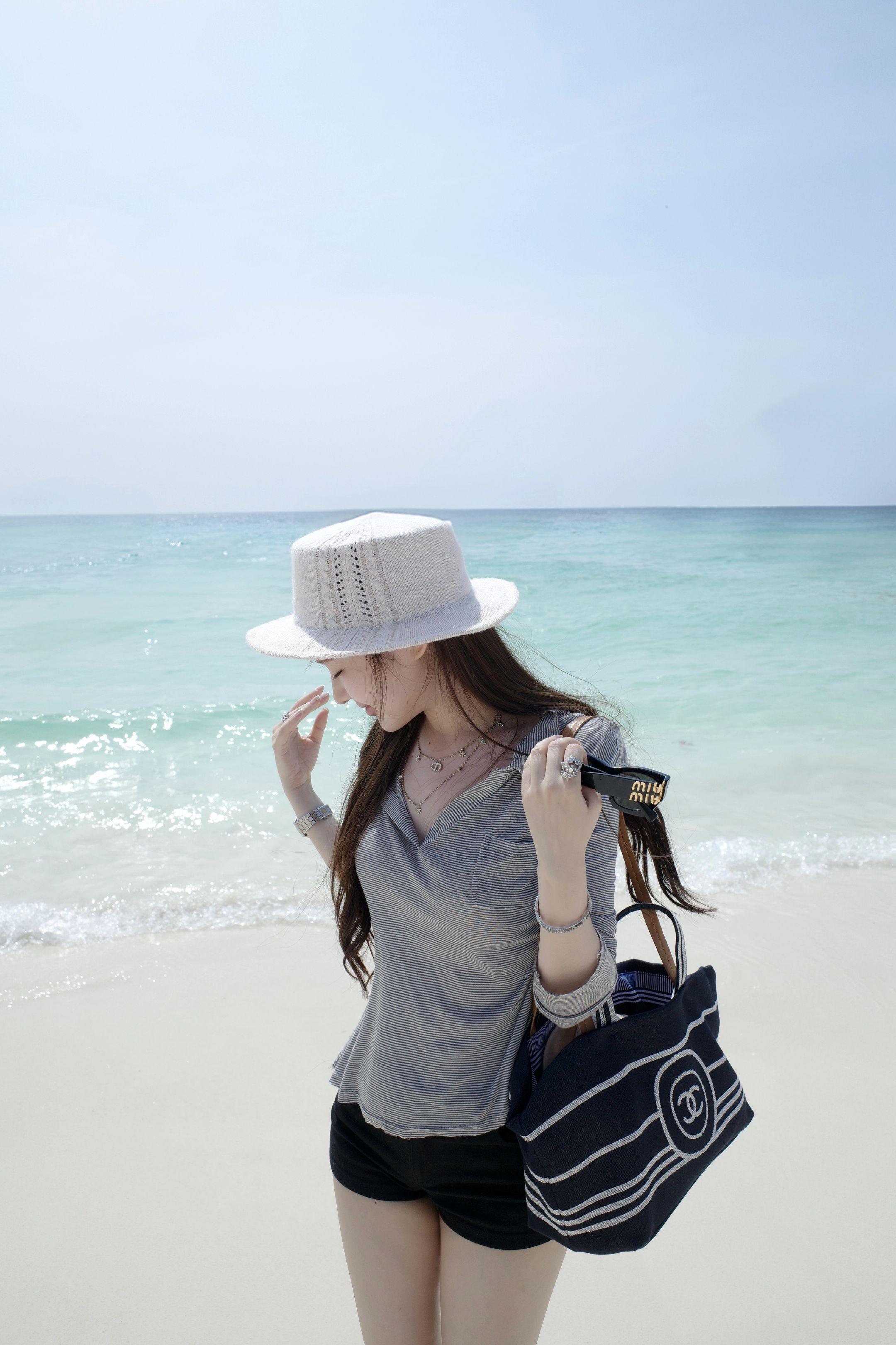 已经开始期待夏天了 冰淇淋、短裙、海边还有你