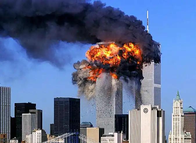 9月11日，一个特殊的人，坐下来写了一篇文章。他叫阿里・苏凡，前 FBI 特工，