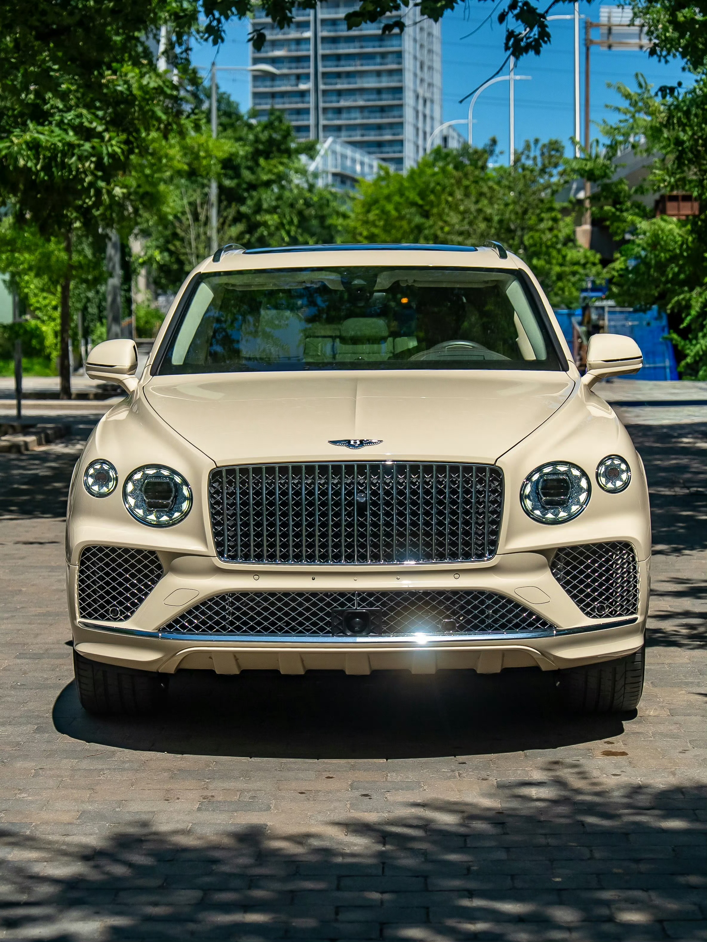 宾利 Bentayga Azure 