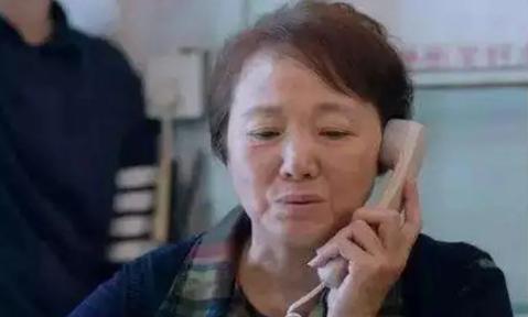 过年的时候我妈问我工作存了多少钱了？我为了让她放心就说存了50万，没想到过完年到