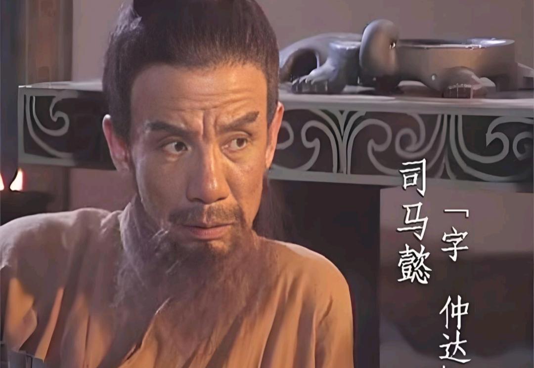 94版《三国演义》里，藏着一位“万能演员”！
 
他一个人，演过十几个角色，
主