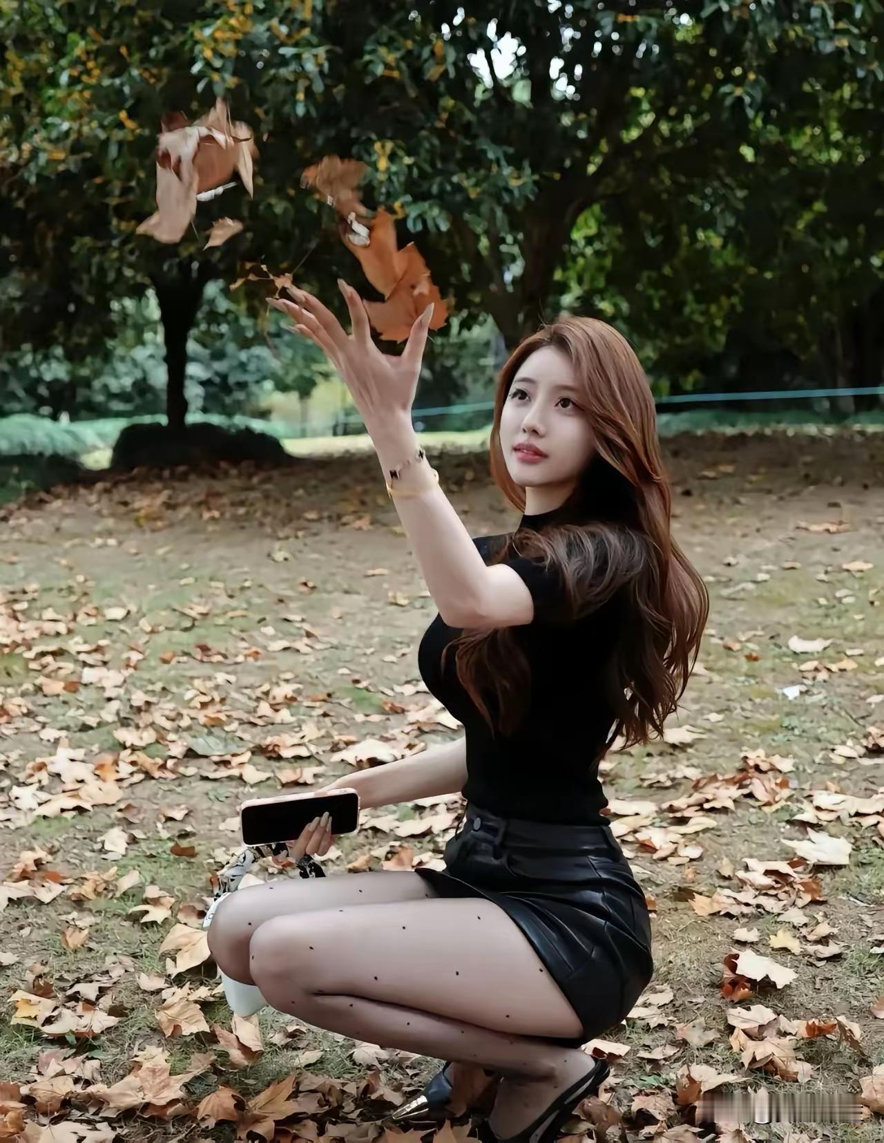 蒹葭苍苍，白露为霜。所谓伊人，在水一方温婉气质女生 温婉大方的美女 什么样的女生