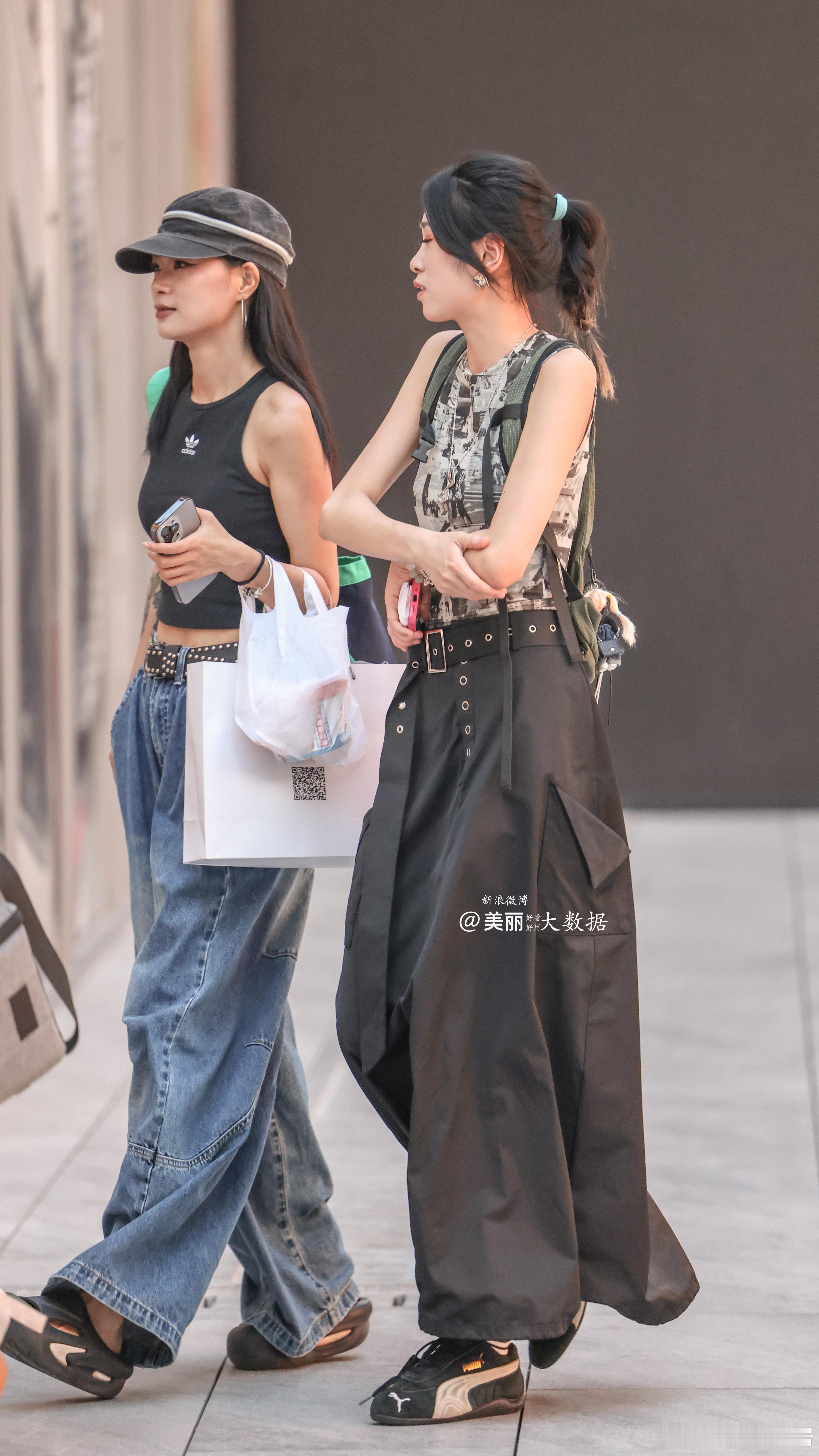今天闺蜜👭二人组有点多 ​​​