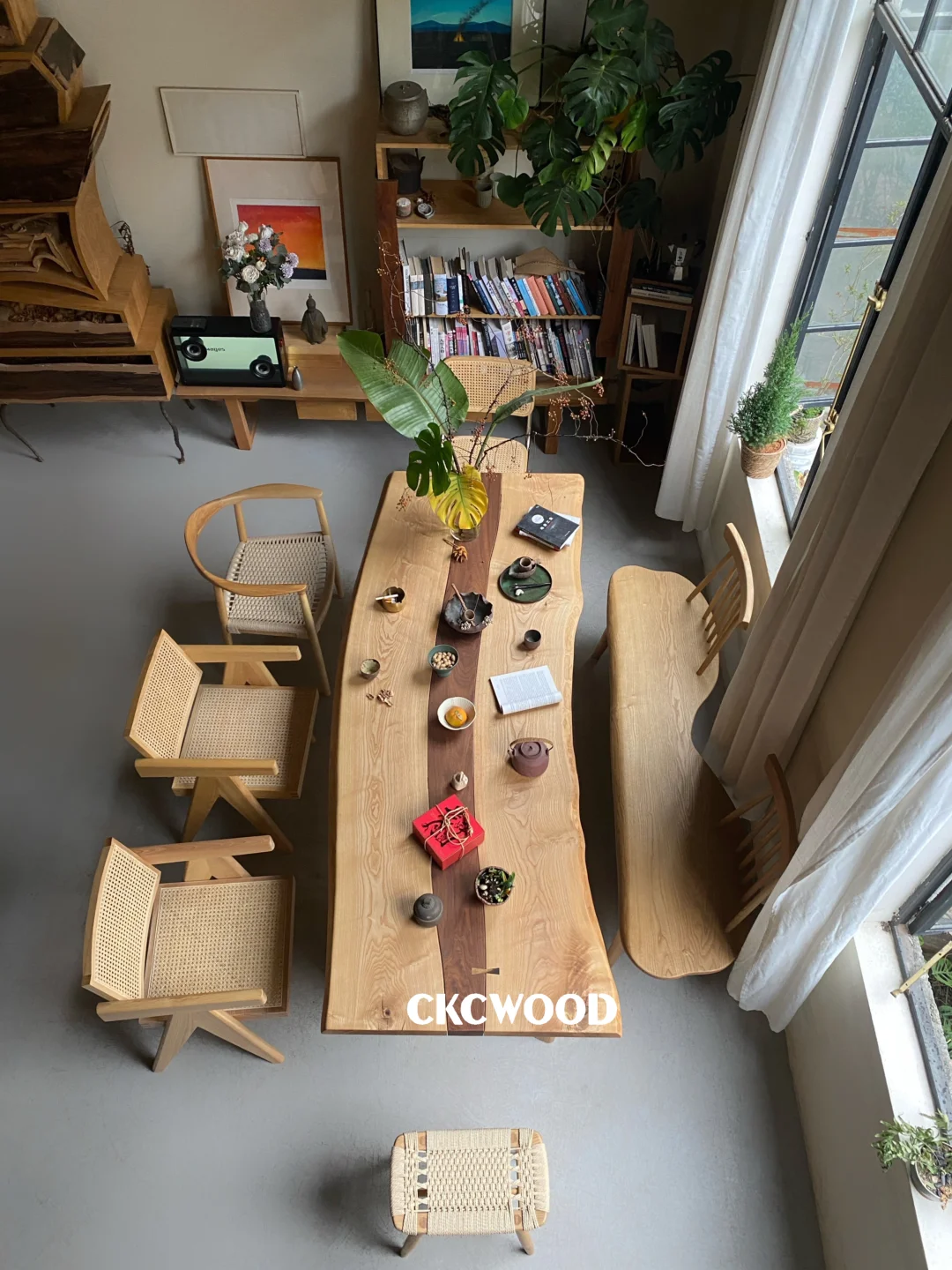 奶油原木风｜去客厅化大长桌餐茶阅读都在这