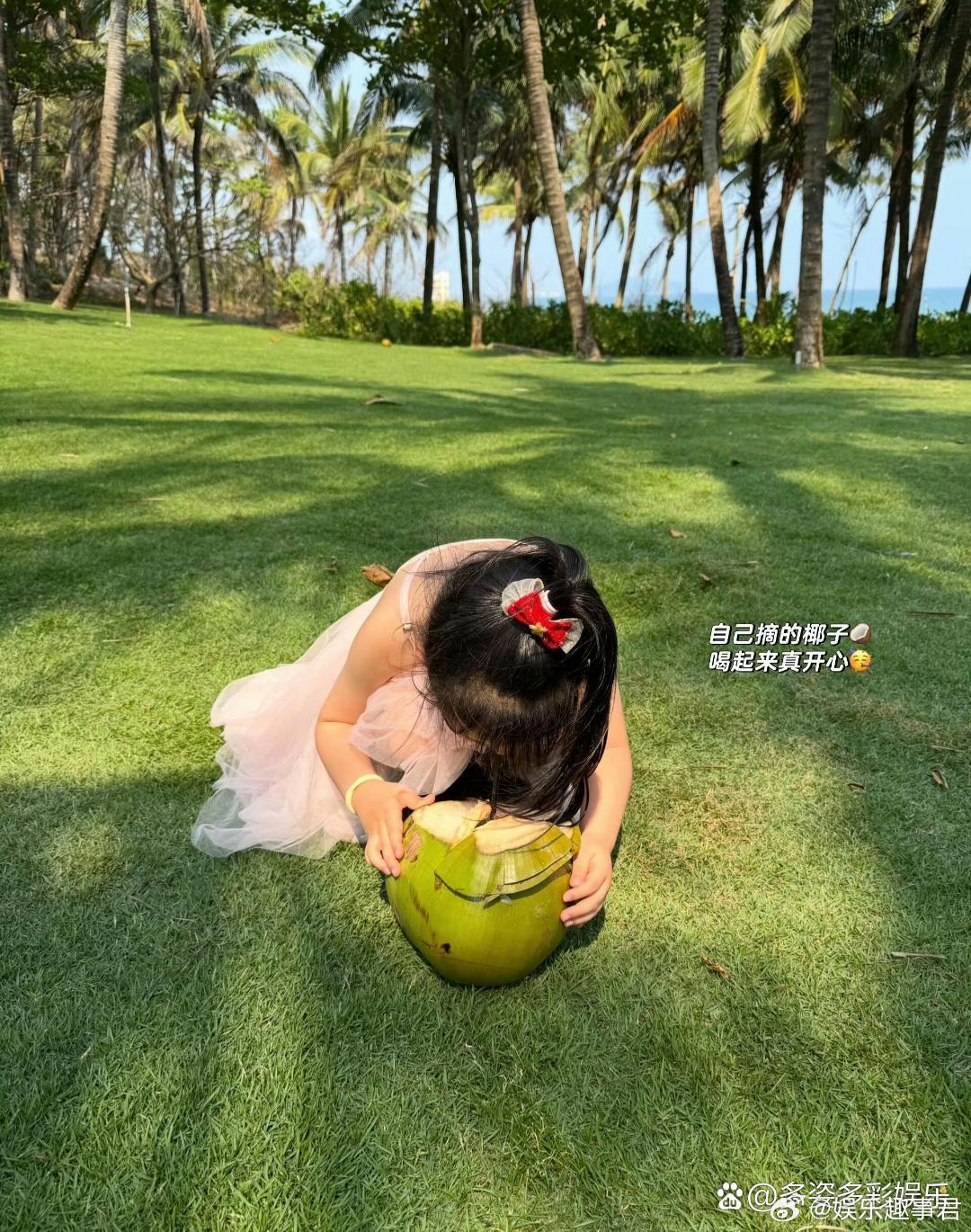 潘玮柏女儿5岁近照潘玮柏老婆宣云晒出与女儿的合照，才知道两人的女儿已经五岁了。 