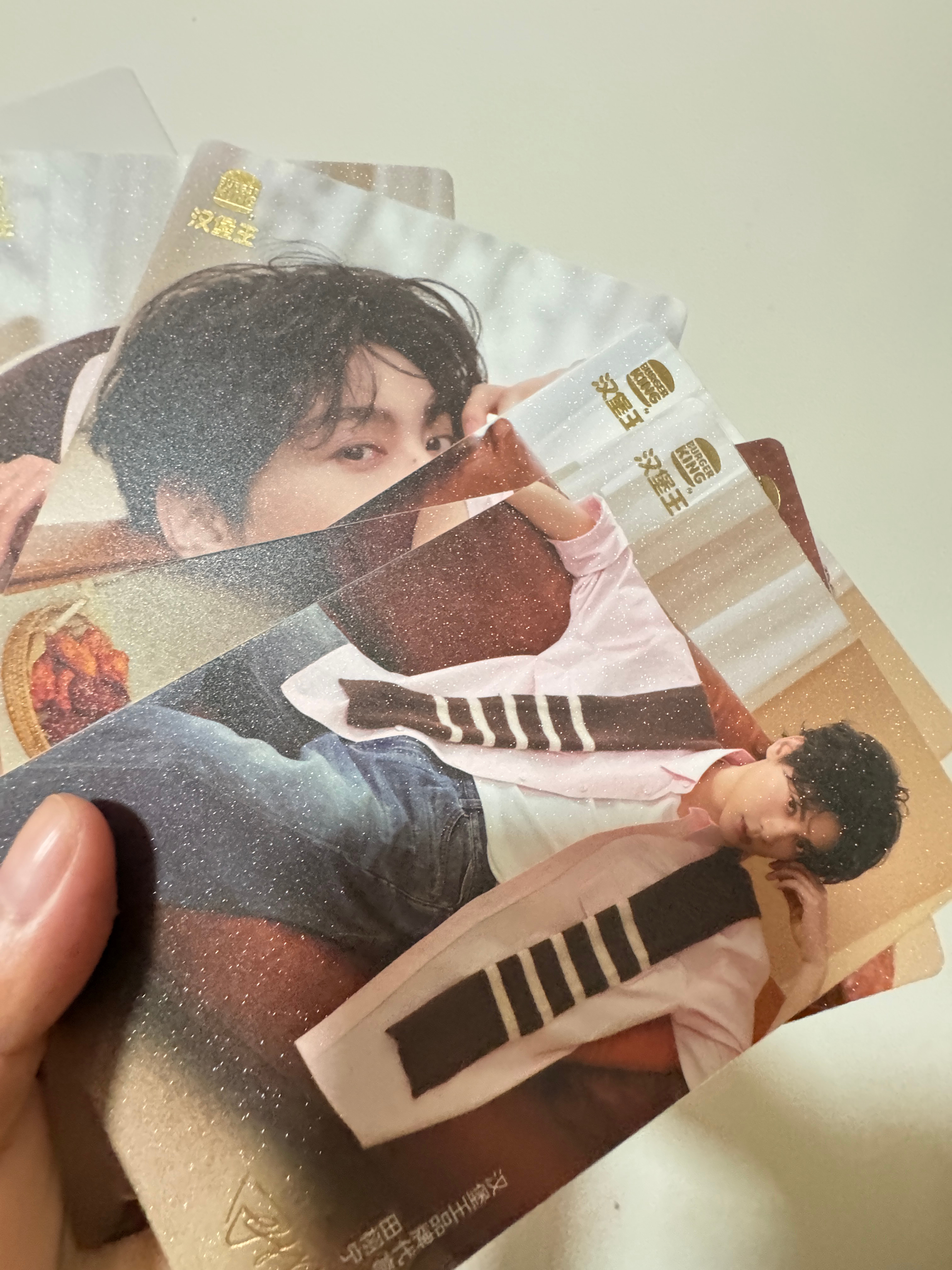 🐥🍔 吃堡堡 好帅气好童趣～  这个田栩宁 太会画了