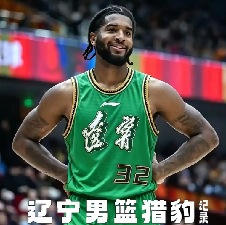 克里斯加盟！下赛季辽宁男篮有望冲击四强。原因有三点。1、克里斯攻防兼备。马奎斯克
