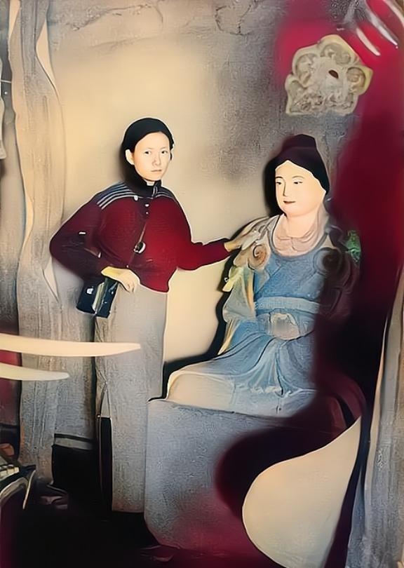 1937年，山西佛光寺，林徽因触摸着“宁公遇”久久不言，神情肃穆，丈夫梁思成记录