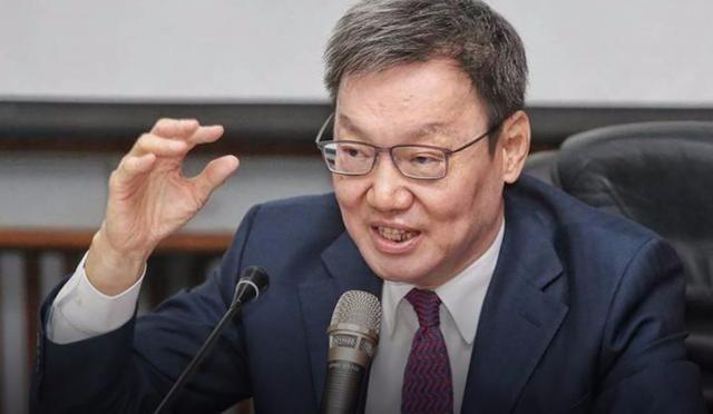 萧旭岑曾抛出一个惊雷：若台湾民众真想统一，动手的未必是大陆，反可能是美日。他认为